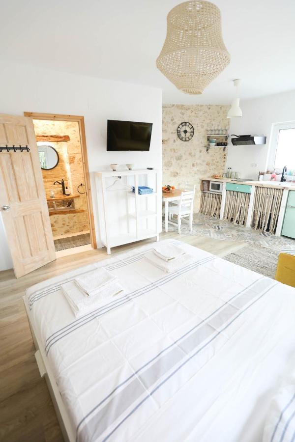 Ravi Boutique Home - 1 minute walk from beach Kalyves Extérieur photo