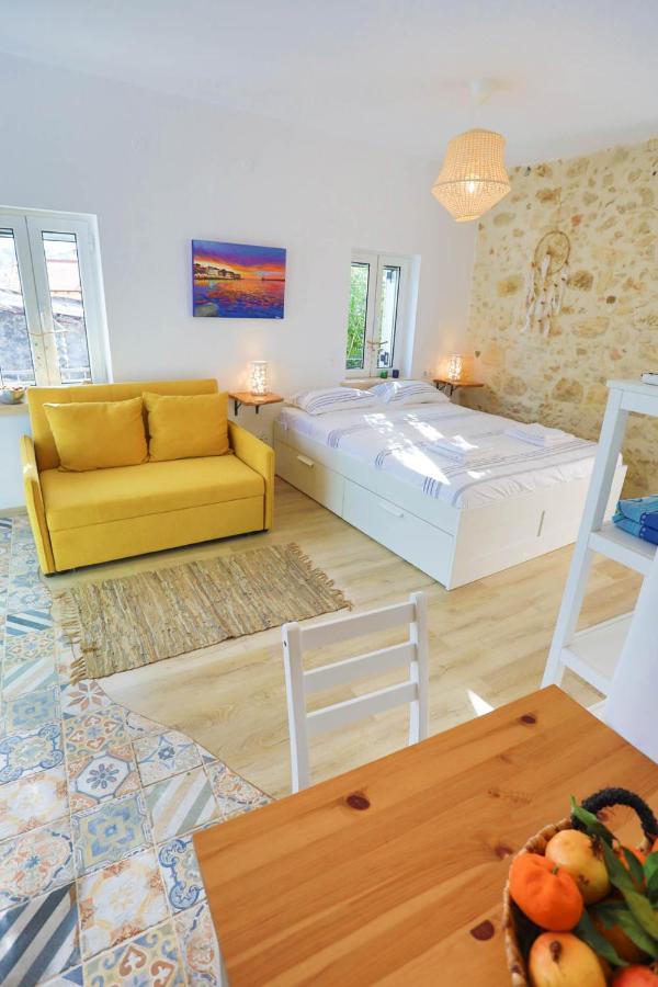 Ravi Boutique Home - 1 minute walk from beach Kalyves Extérieur photo