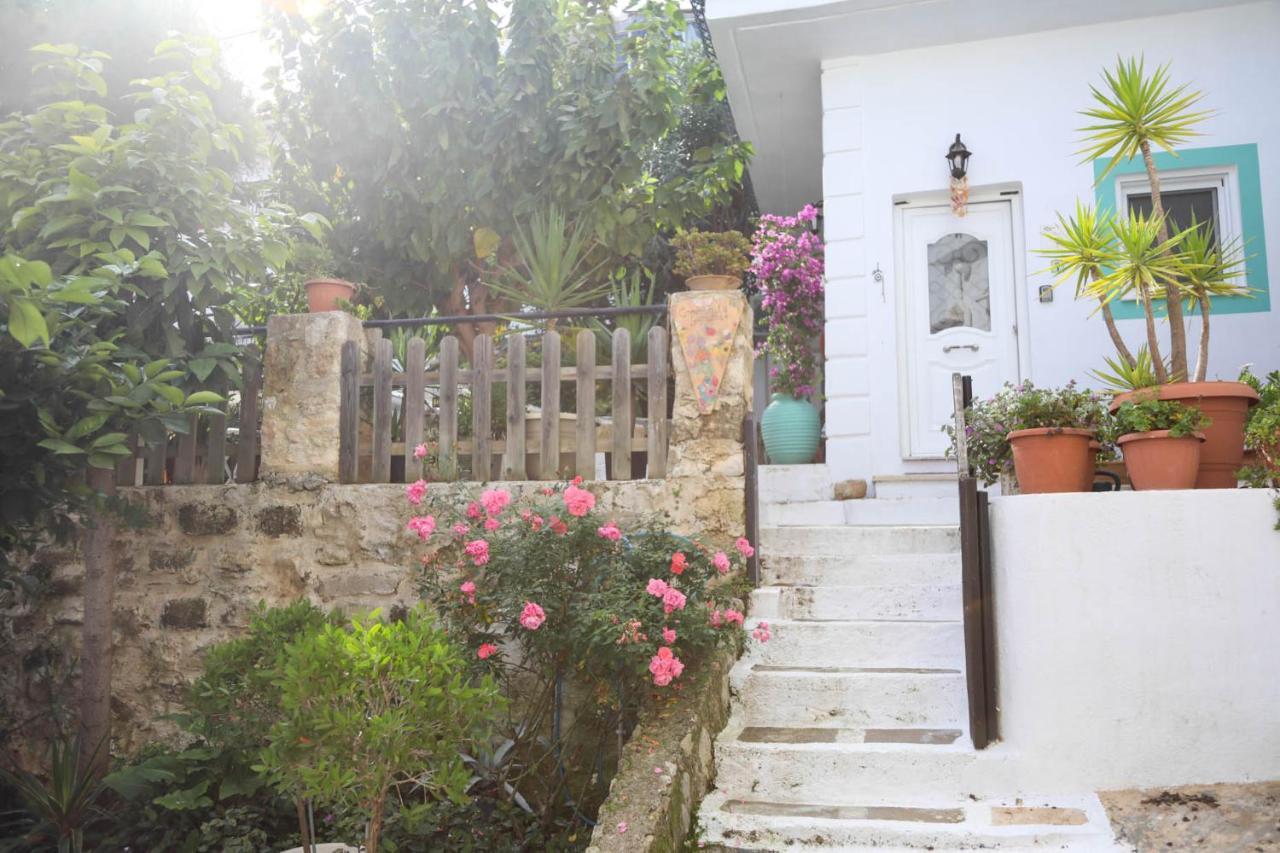 Ravi Boutique Home - 1 minute walk from beach Kalyves Extérieur photo
